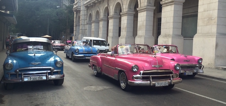 Kuba Oldtimer: Cabrio in Havanna