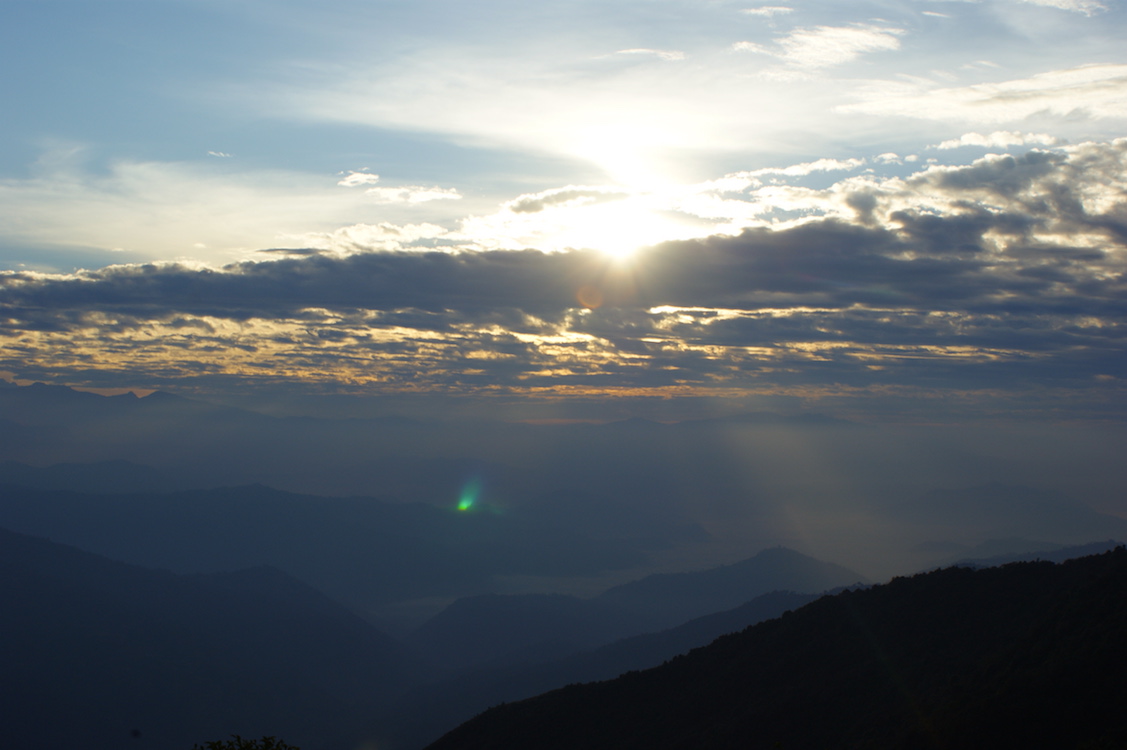 Hiking in Nepal / Sunrise Chisaponi