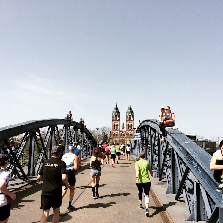 Freiburg Marathon - Blaue Brücke